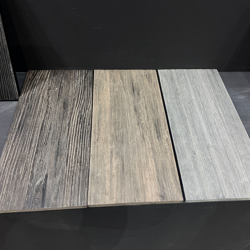 Sekav&auml;rinen kiinte&auml; WPC-levy